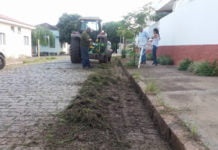 Prefeitura adquire máquinas para a limpeza pública