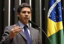 Paulo Teixeira e Simão Pedro recebem títulos de Cidadão Vargengrandense