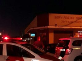 Tiro atinge adolescente