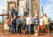 Imagem de Nossa Senhora é instalada em monumento