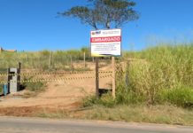 Prefeitura instala placas em loteamentos com irregularidades