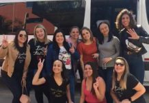 Fãs vão a show de Sandy e Júnior