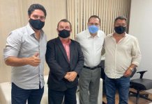 São Sebastião da Grama recebe ônibus e recurso para van