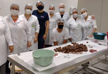 Etec entrega ovos de Páscoa a entidades de Vargem