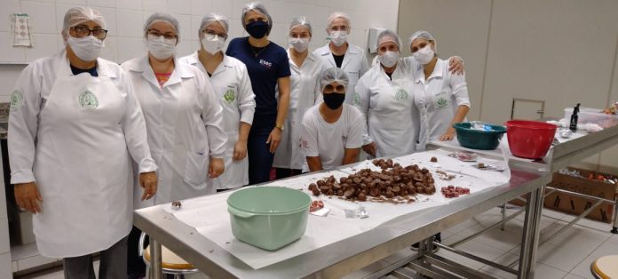 Entrega ovos pascoa etec (1)