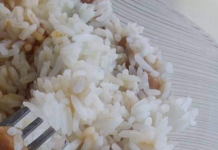 Em vídeo, alunos exibem merenda em escola estadual com larvas