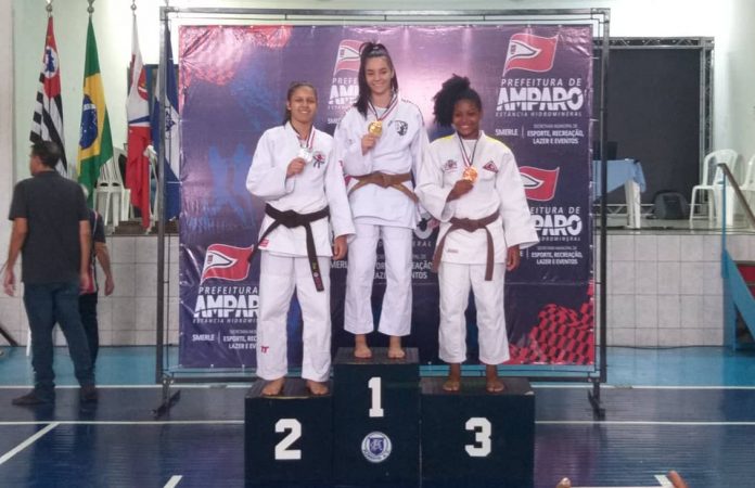 Maria Eduarda no Podio