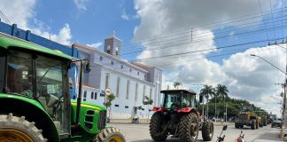 Manifestação reúne apoiadores de Jair Bolsonaro e representantes do Agro