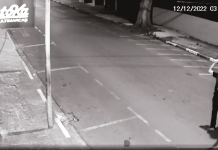 Durante a madrugada, mulher causou danos em igreja e loja