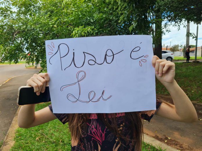 Manifestação professores rede municipal fev 2023 (2)