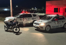 Escondia moto furtada e foi pego