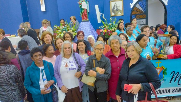 Terço das mulheres Imaculada Conceição da paróquia Nossa Senhora Aparecida de Vargem Grande do Sul