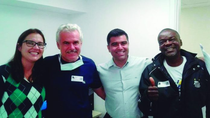 Fabiano , o amigo tbem transplantado, e doutor , doutora e enfermeira padrão do transplante cardíaco
