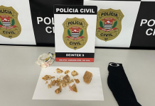 Mulher foi detida com itens de tráfico e moto adulterada