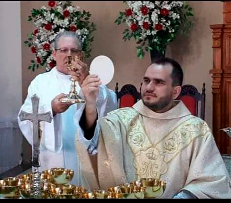 Padre-Antônio-e-padre-Gilberto-Aparecida