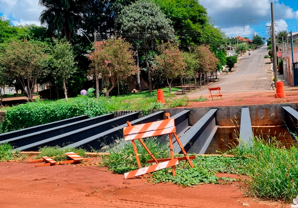 Ponte-Praça-da-Bíblia-(2)