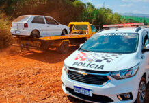 Carro furtado na Eapic foi localizado depenado em Vargem