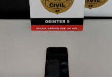 Homem rouba celular de jovem que entregava currículo
