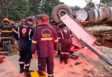 Carreta tomba na estrada de São Roque da Fartura