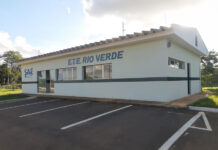 Bandidos armados roubam cabos no SAE após render servidor