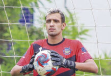 Jovem goleiro de Grama trilha caminho no futebol profissional