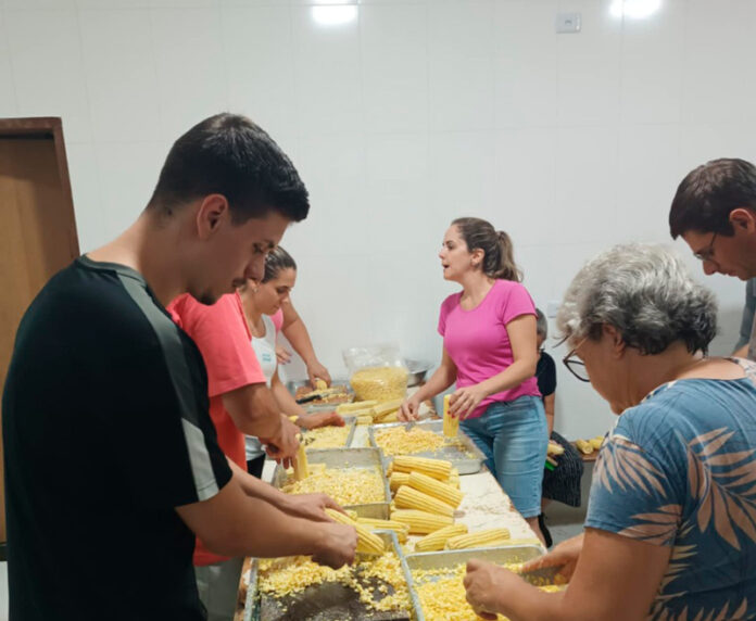 Preparativos-Festa-do-Milho-Casa-Dom-Bosco-(5)