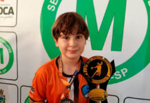 Criança com autismo é goleiro de handebol e exemplo de superação