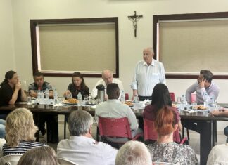 Painel: Barros Munhoz visita Vargem Grande