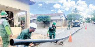 Novas tubulações já atendem algumas casas da Santa Terezinha