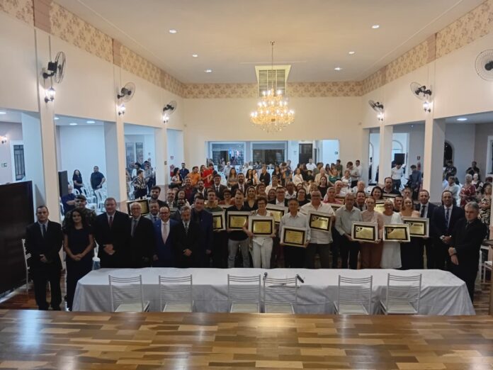 fa60a5d4-ffa1-4aac-917d-e500ab71cd59