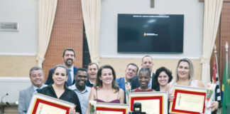 Câmara homenageia mulheres destaque do ano em sessão solene