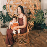 Entre o trabalho e o lar, a força silenciosa das mães