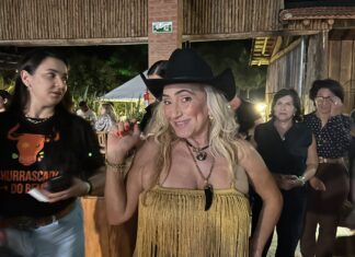 Lúcia fala da emoção após ser eleita Musa do Bem