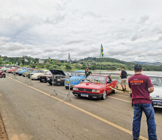 5º Encontro de Carros Antigos supera expectativas