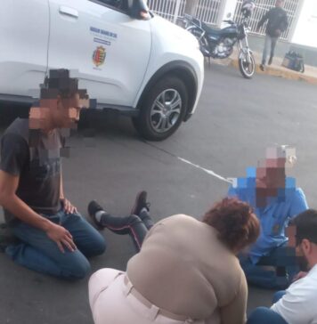 Mulher é atropelada por veículo da Saúde