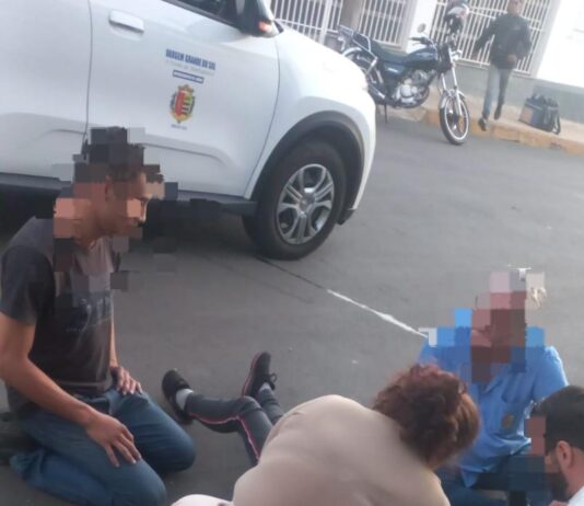 Mulher é atropelada por veículo da Saúde