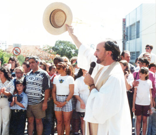 A fé que sustenta a tradição: o papel da Igreja na Romaria de Sant’Ana