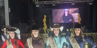 Baile da Rainha 2026: Júlia Gabrielly foi eleita pelos jurados