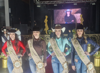 Baile da Rainha 2026: Júlia Gabrielly foi eleita pelos jurados