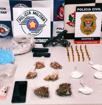 Em duro golpe contra o tráfico, operação apreende pistola, 2kg de cocaína e prende quatro