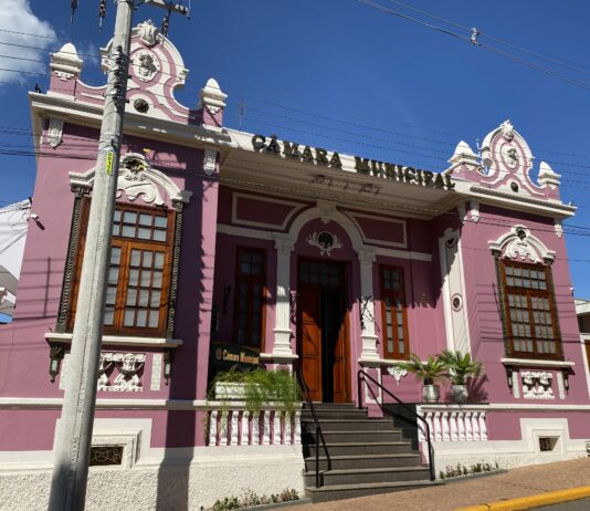 Emendas propõem reduzir número de homenagens a cidadãos