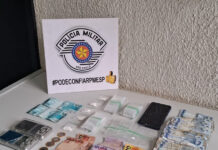 Homem é preso por vender cocaína em frente a escola