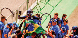 Vitor Hugo Corrêa vence duas corridas em Interlagos