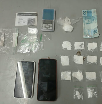 Rapaz é preso por venda e entrega de drogas