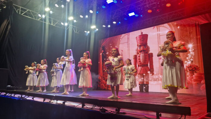 apresentação-crianças-festa-das-nações