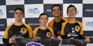 Cyberdragons disputou torneio de robótica no Chile