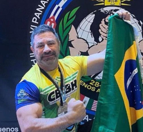 Marcelão Oliveira da Luta de Braço embarca para a Índia para disputar o Campeonato Mundial