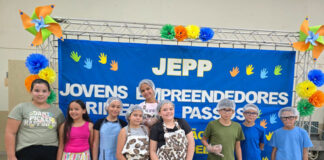 Grama realiza programa Jovens Empreendedores