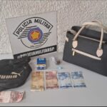 Mulher é presa por tráfico de drogas no Jardim Fortaleza
