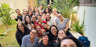 Profissionais de saúde participam de capacitação para testes rápidos